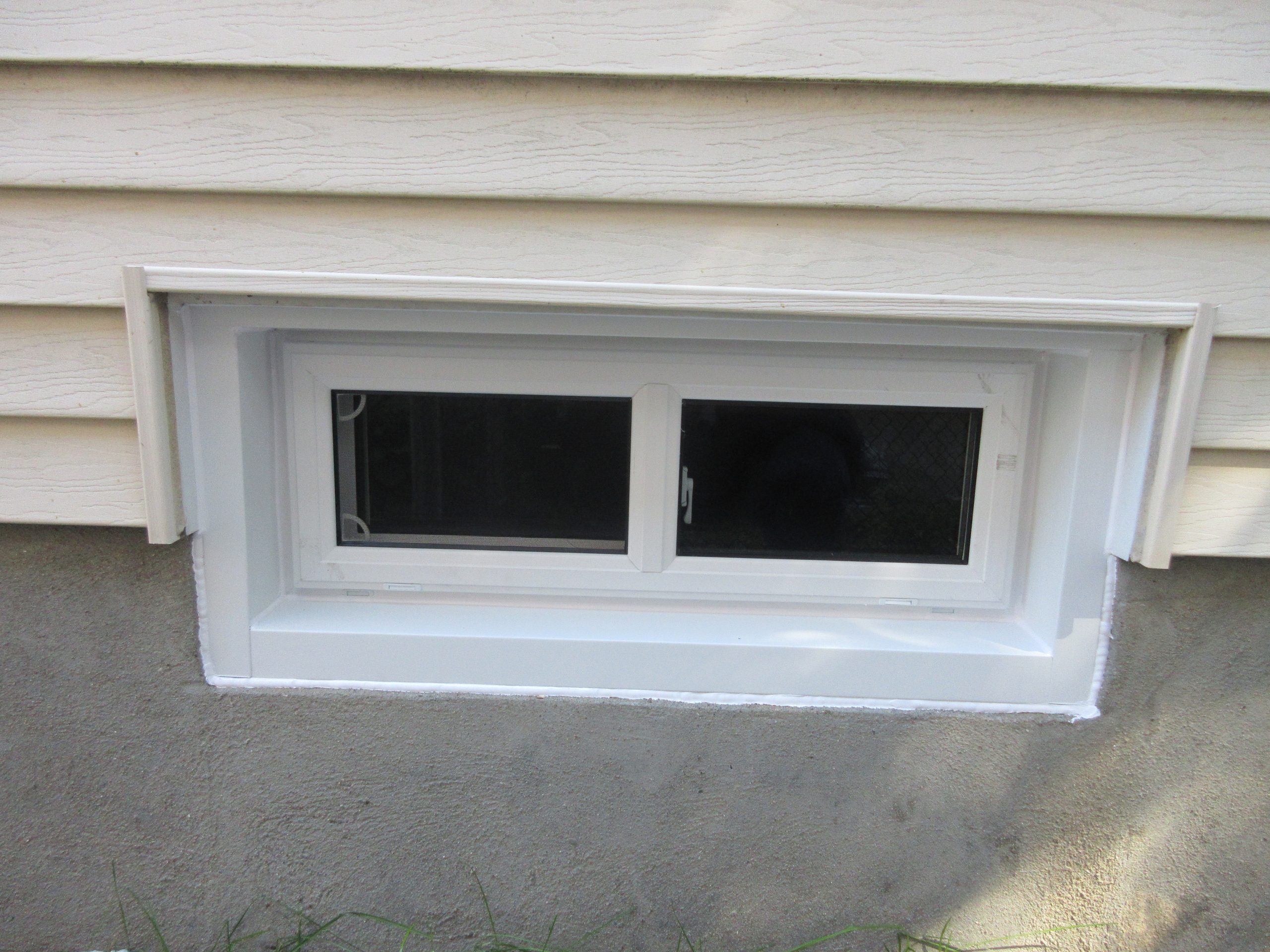 single sliding tilt window installed Ottawa