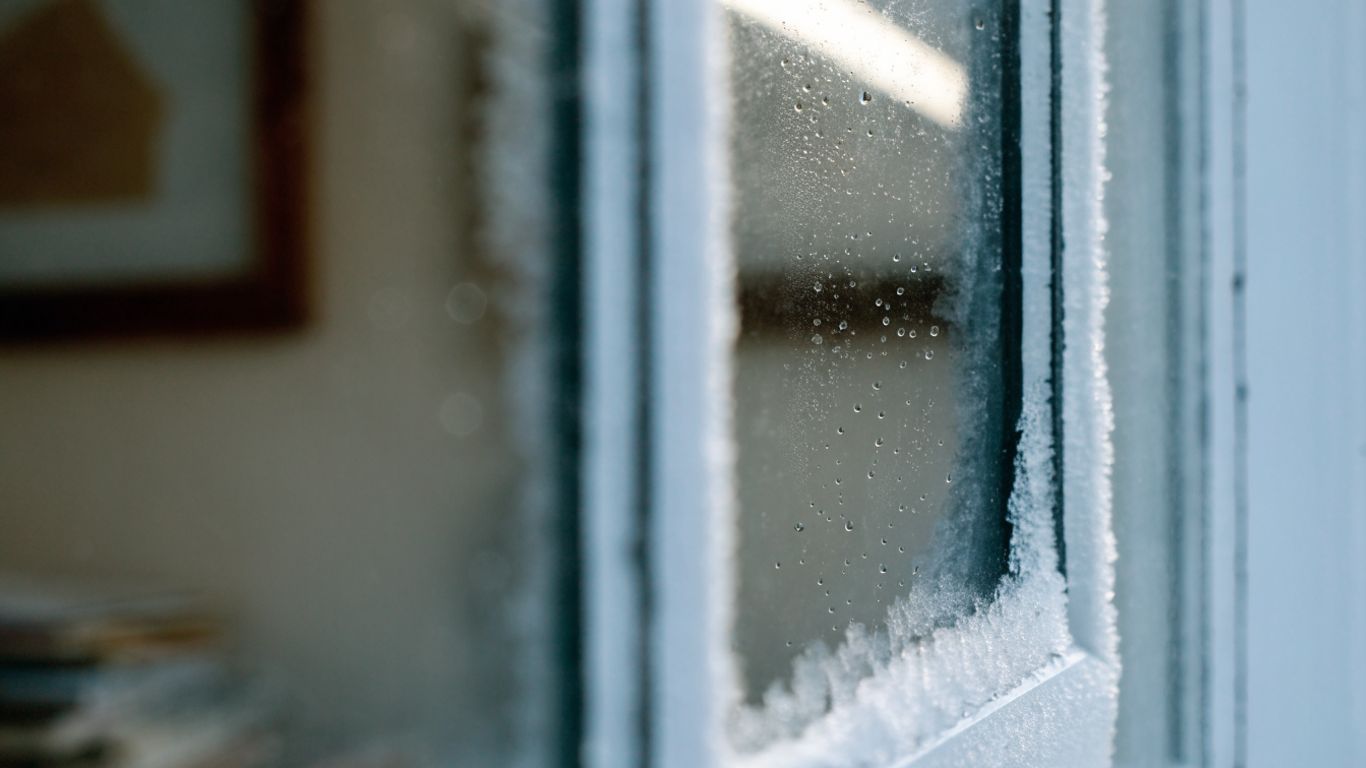 Winter condensation on different window surfaces